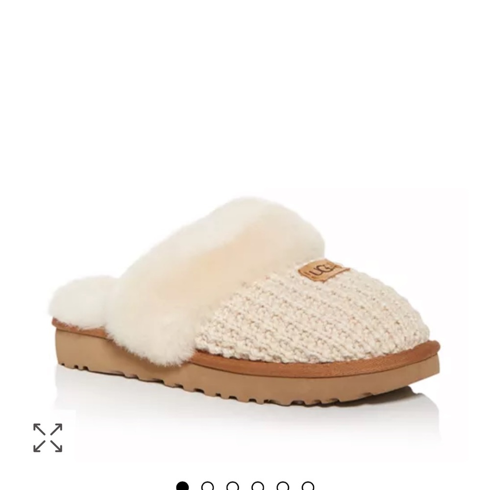 BRAND NEW Ugg slippers